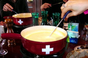 Swiss_fondue_2